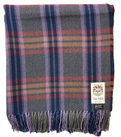 Pure Merino checked throw